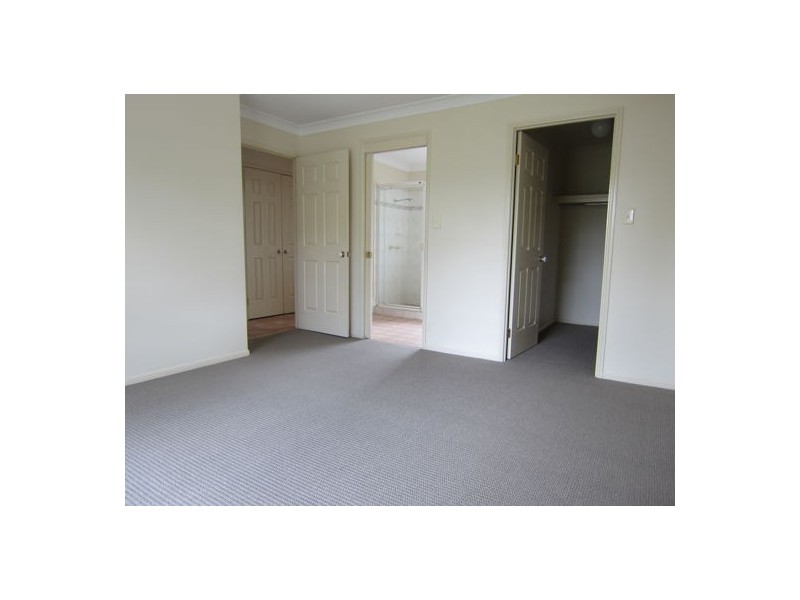 18 Kentia Circuit, Flinders View QLD 4305