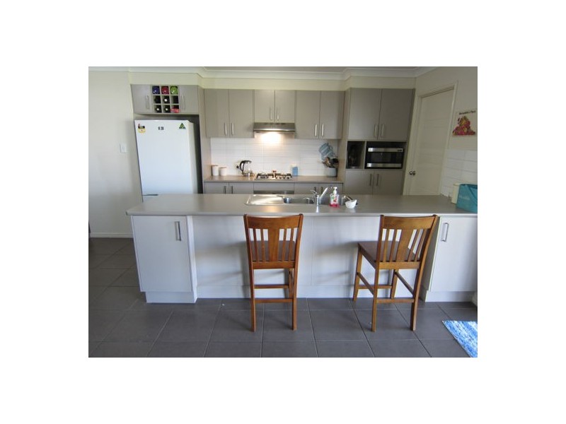 45 Nixon Drive, North Booval QLD 4304