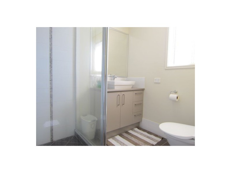 45 Nixon Drive, North Booval QLD 4304