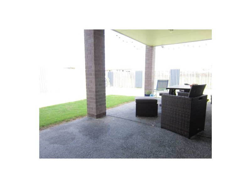 45 Nixon Drive, North Booval QLD 4304