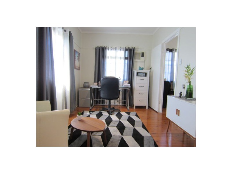 4 Enterprise Lane, Booval QLD 4304