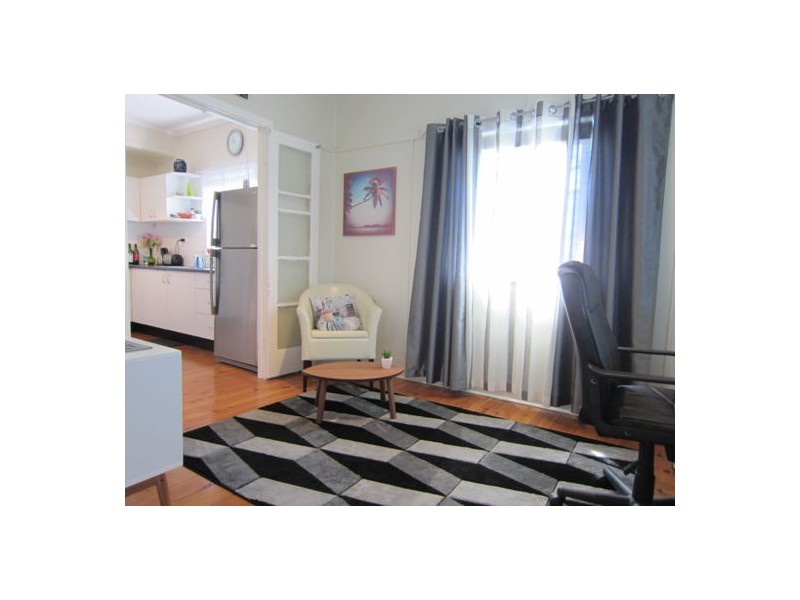 4 Enterprise Lane, Booval QLD 4304