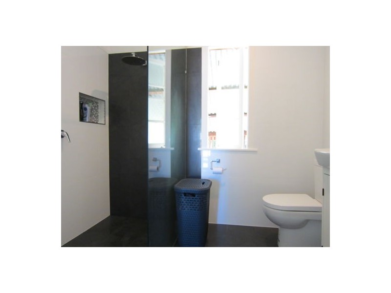 4 Enterprise Lane, Booval QLD 4304