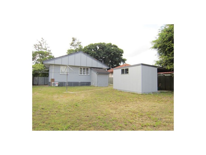 32 Larsen Street, Leichhardt QLD 4305