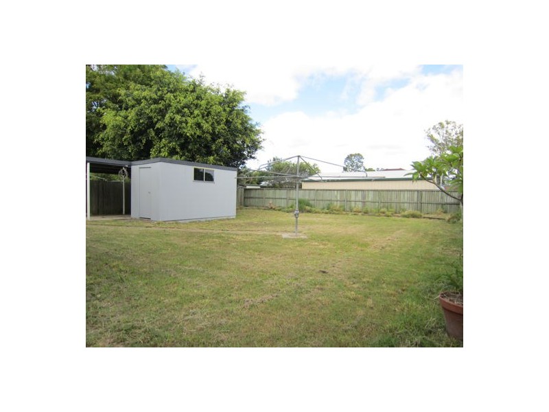 32 Larsen Street, Leichhardt QLD 4305