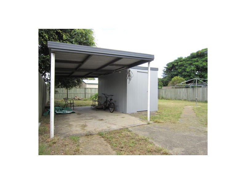 32 Larsen Street, Leichhardt QLD 4305