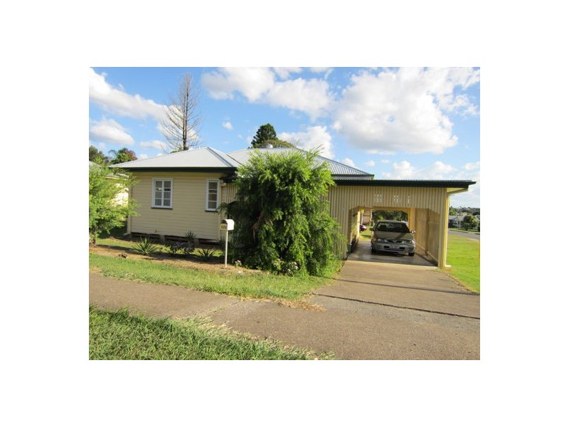 123 Blackstone Road, Silkstone QLD 4304