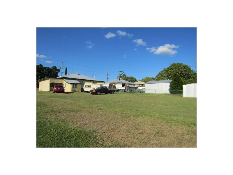 123 Blackstone Road, Silkstone QLD 4304