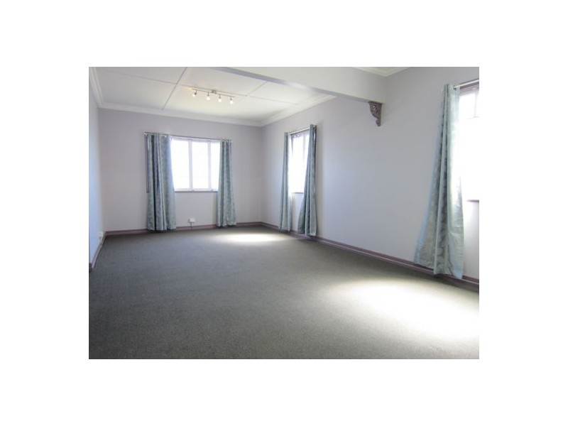 68 Blackstone Road, Newtown QLD 4305