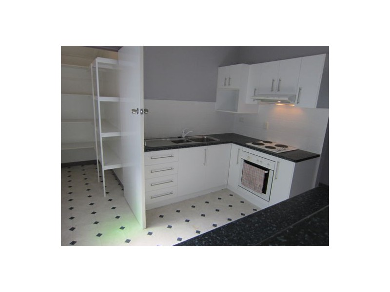 68 Blackstone Road, Newtown QLD 4305