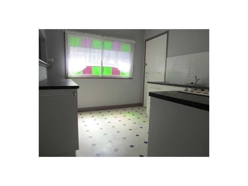 68 Blackstone Road, Newtown QLD 4305