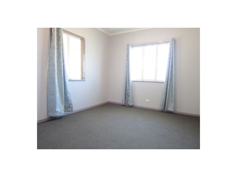 68 Blackstone Road, Newtown QLD 4305