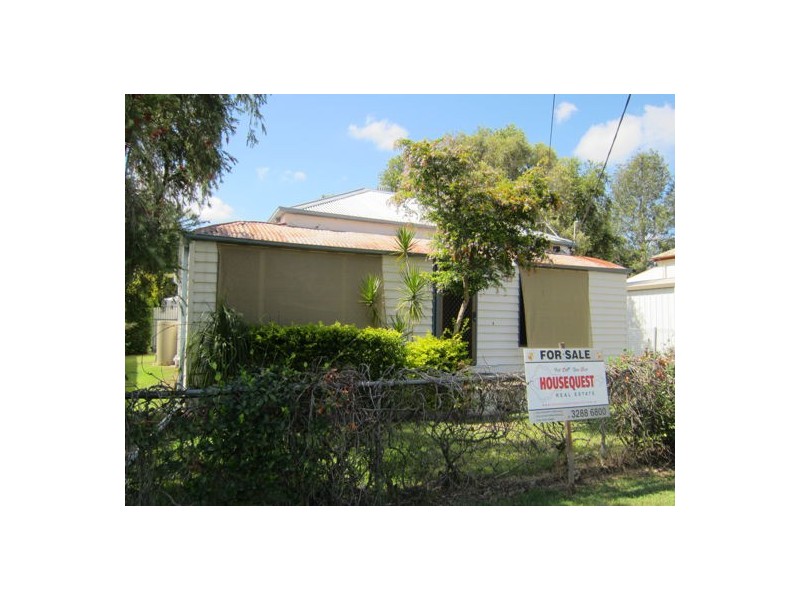 9 Alexandra Street, Booval QLD 4304