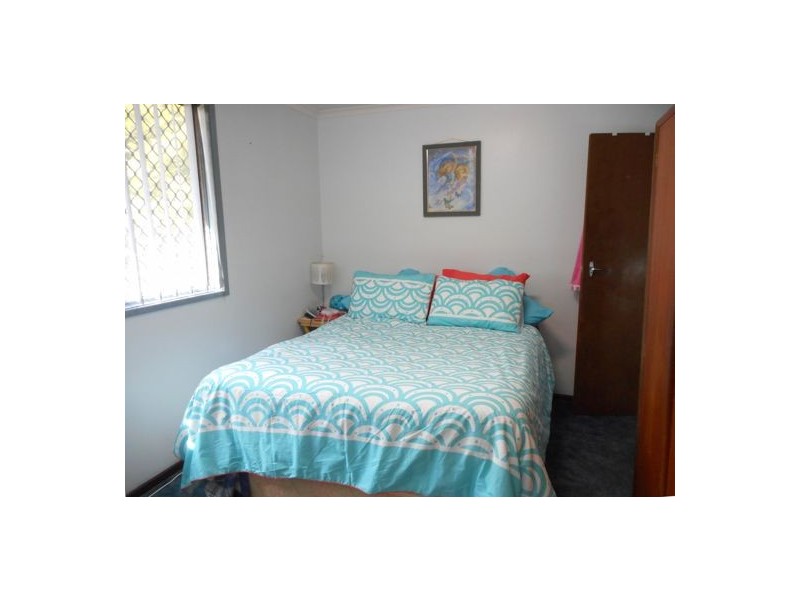 3 Jones Street, Blackstone QLD 4304