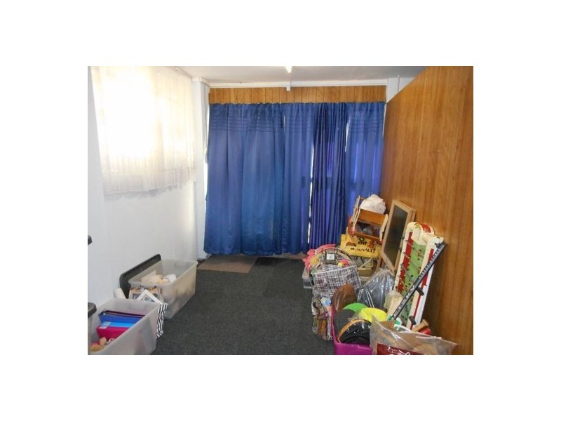 3 Jones Street, Blackstone QLD 4304