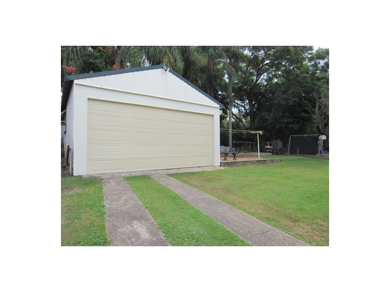 25 Raceview Street, Eastern Heights QLD 4305