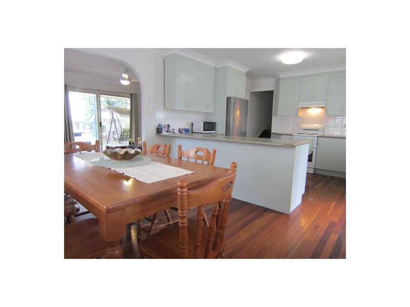 25 Raceview Street, Eastern Heights QLD 4305