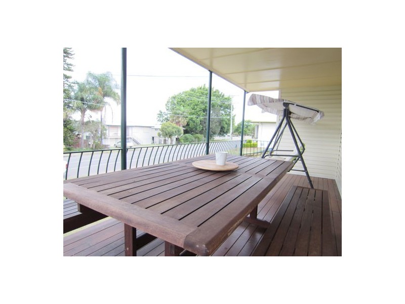 25 Raceview Street, Eastern Heights QLD 4305