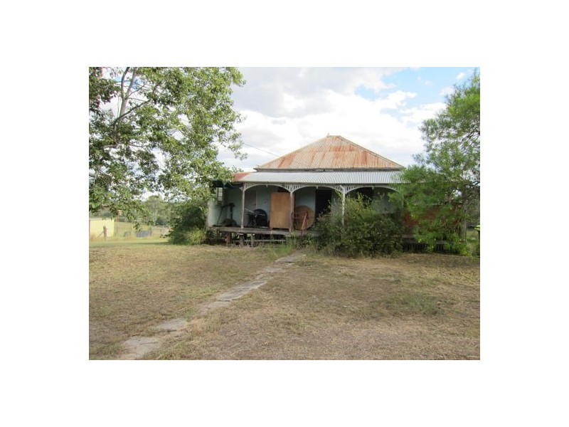 300 Pine Mountain Road, Muirlea QLD 4306