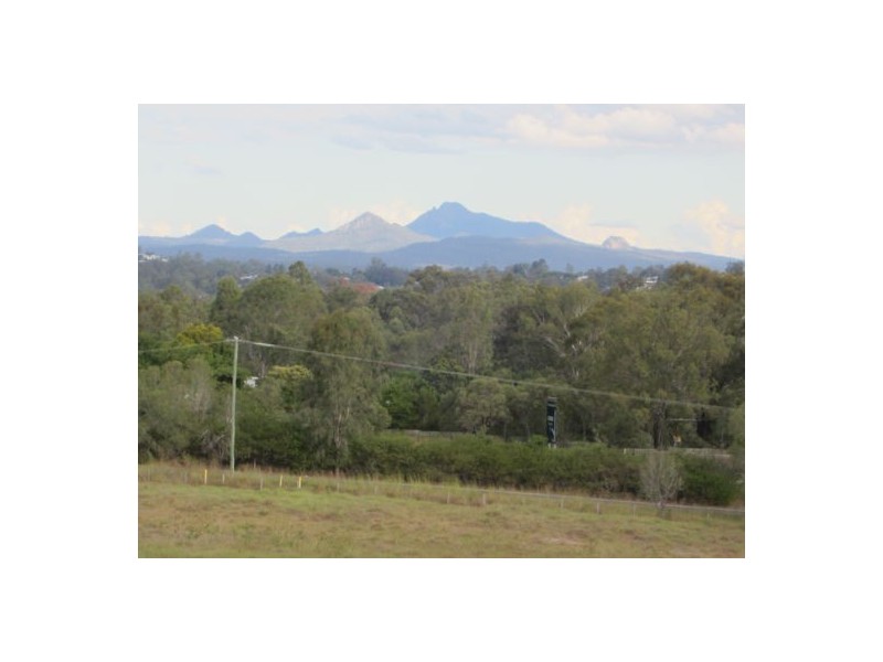 300 Pine Mountain Road, Muirlea QLD 4306