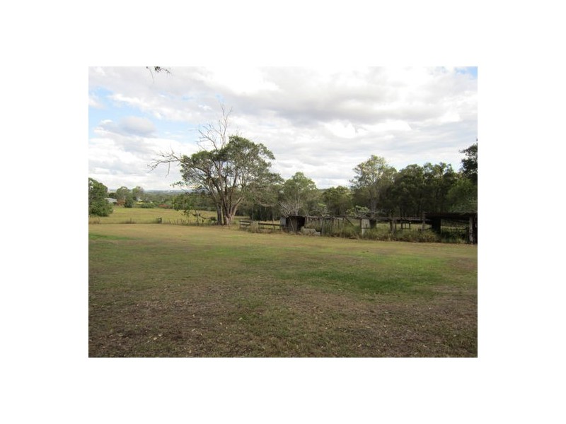 300 Pine Mountain Road, Muirlea QLD 4306