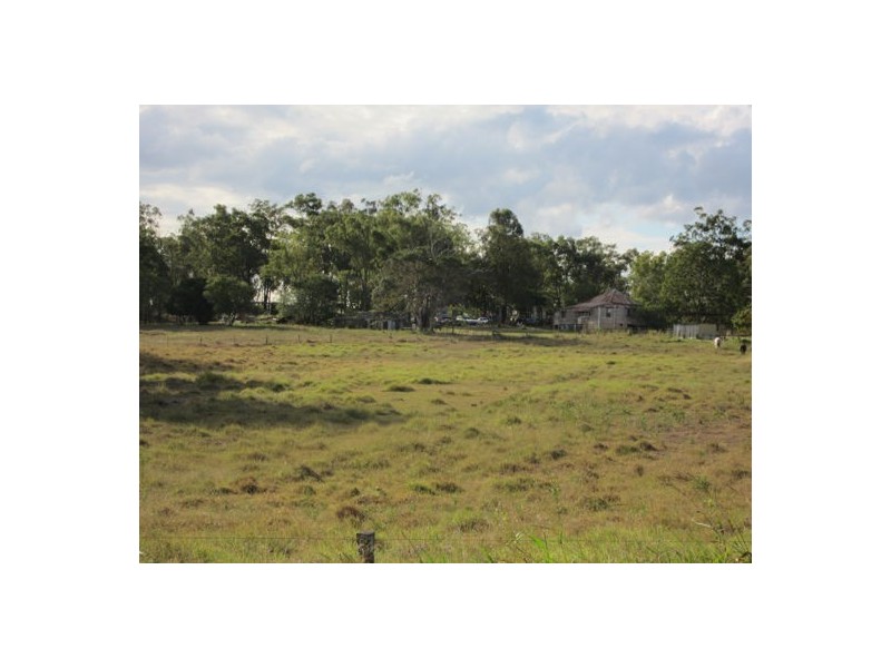 300 Pine Mountain Road, Muirlea QLD 4306
