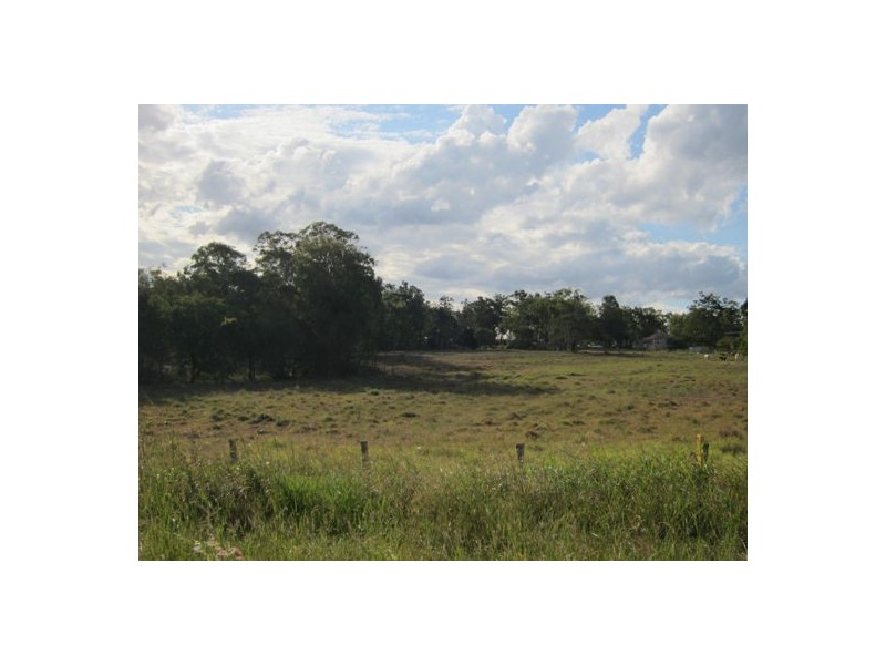 300 Pine Mountain Road, Muirlea QLD 4306