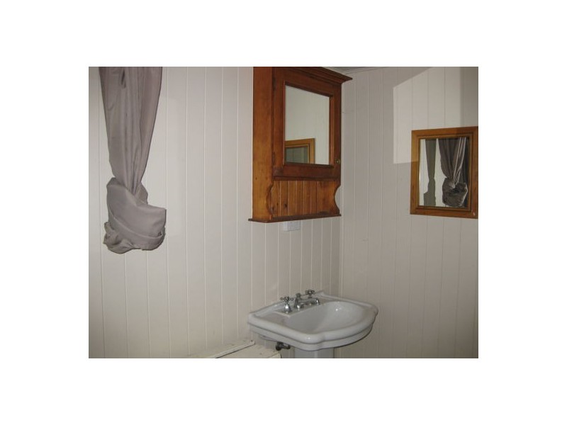 37 Brisbane Road, Ebbw Vale QLD 4304