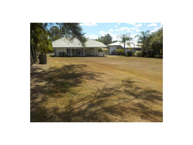 8 Phillip Street, One Mile QLD 4305