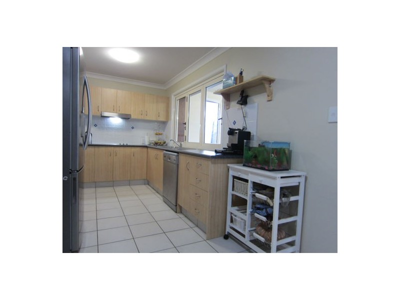 18 Anna Drive, Raceview QLD 4305