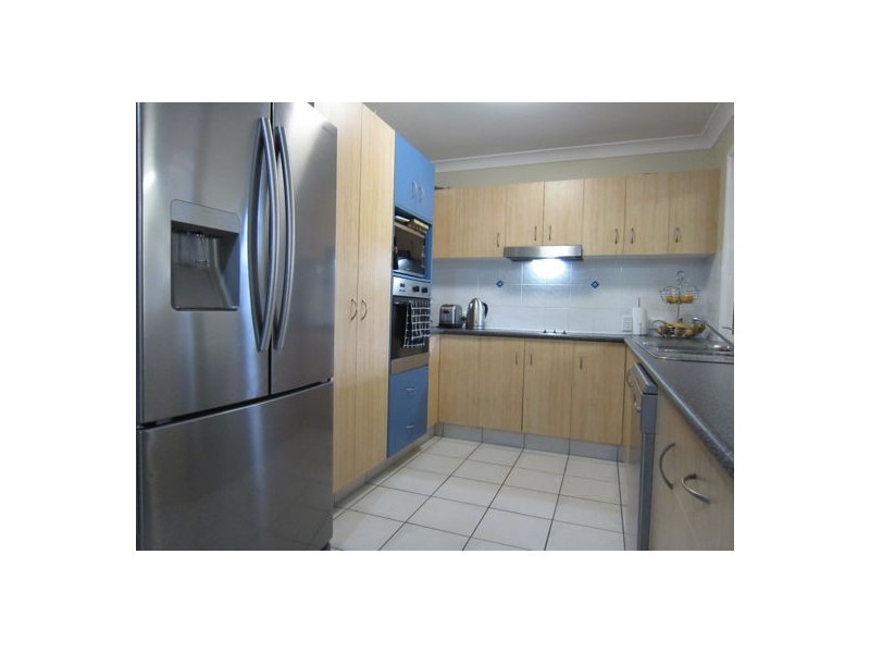 18 Anna Drive, Raceview QLD 4305