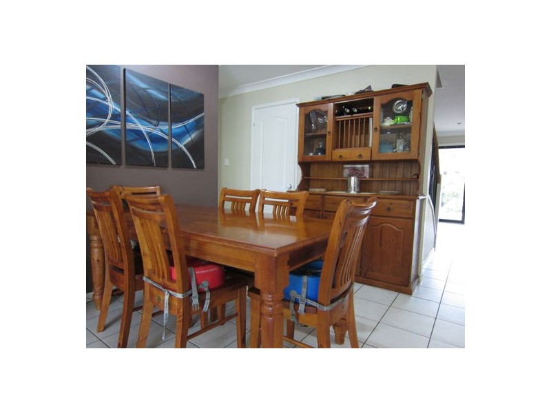 18 Anna Drive, Raceview QLD 4305