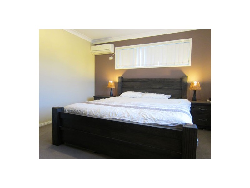 18 Anna Drive, Raceview QLD 4305