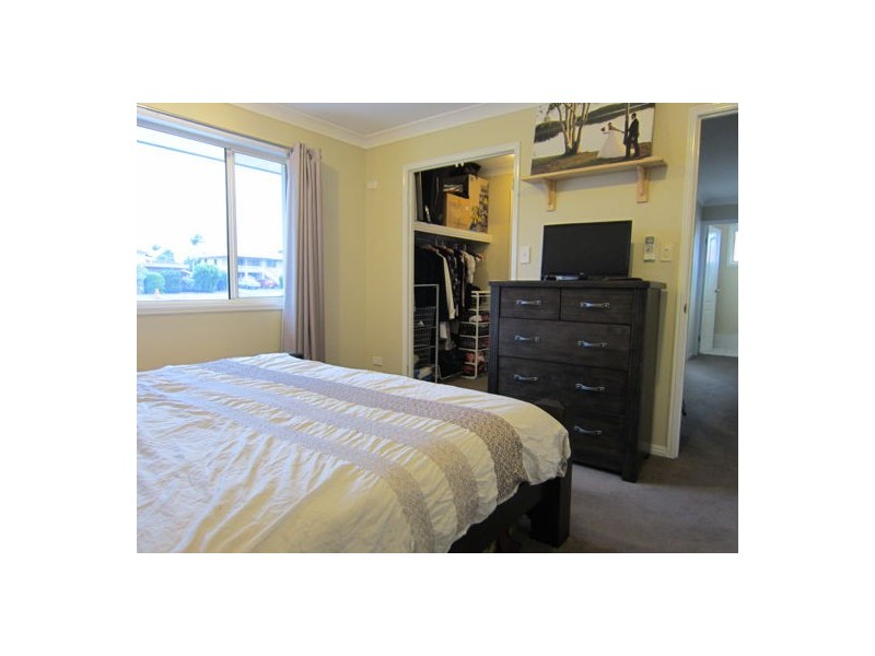 18 Anna Drive, Raceview QLD 4305