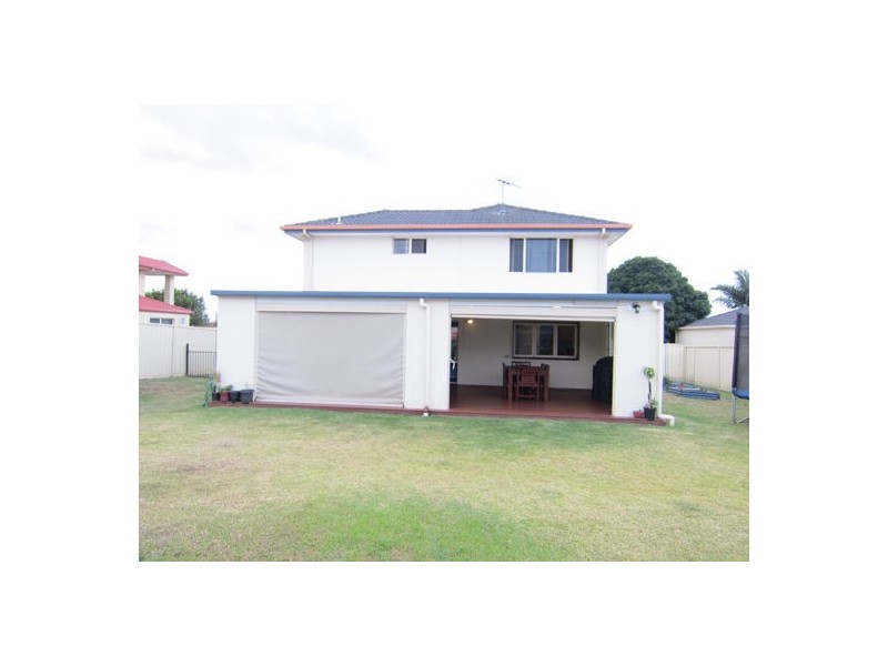 18 Anna Drive, Raceview QLD 4305