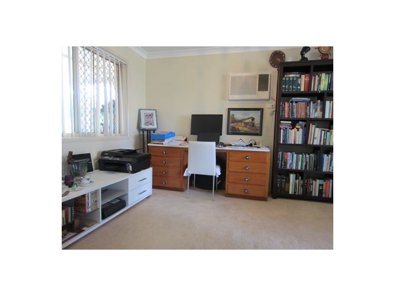 20 Resolution Parade, Flinders View QLD 4305