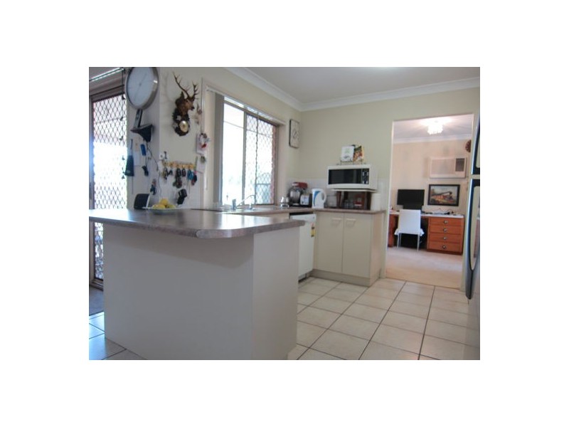 20 Resolution Parade, Flinders View QLD 4305