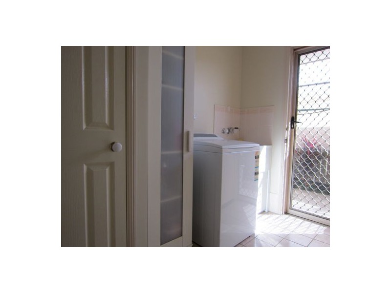 20 Resolution Parade, Flinders View QLD 4305