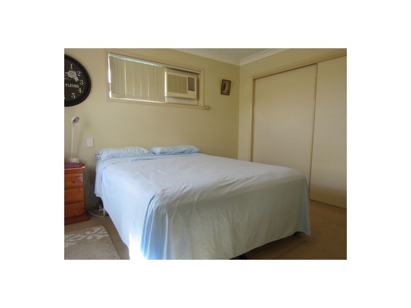 20 Resolution Parade, Flinders View QLD 4305