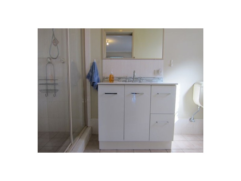 20 Resolution Parade, Flinders View QLD 4305