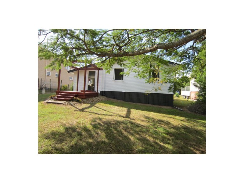 13 Edwards Street, Eastern Heights QLD 4305