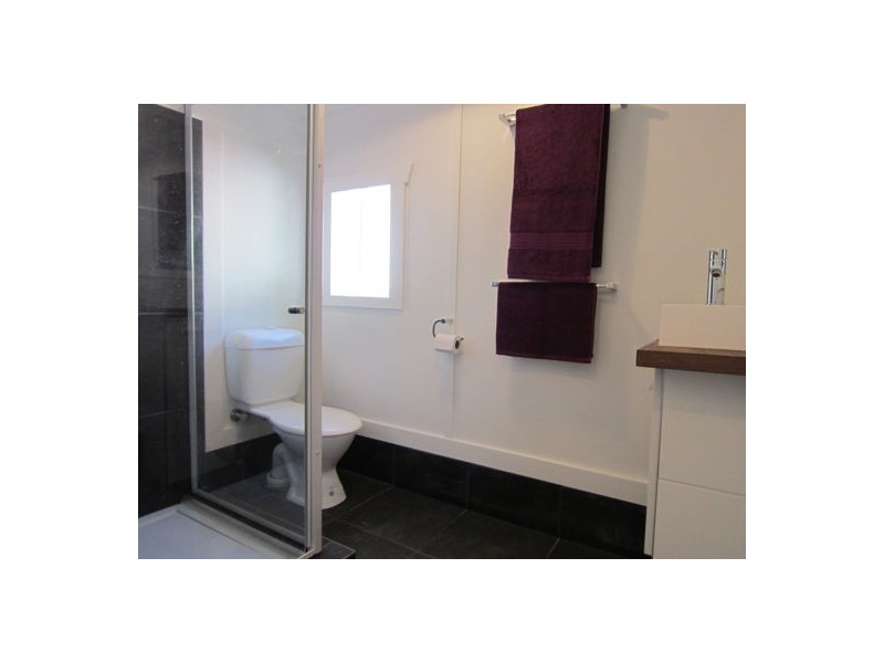 13 Edwards Street, Eastern Heights QLD 4305