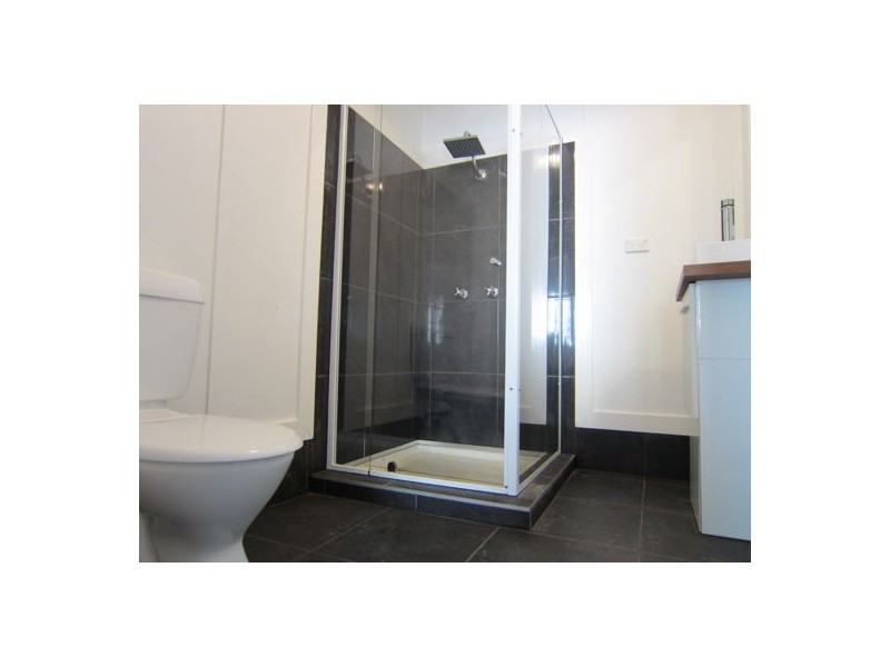 13 Edwards Street, Eastern Heights QLD 4305