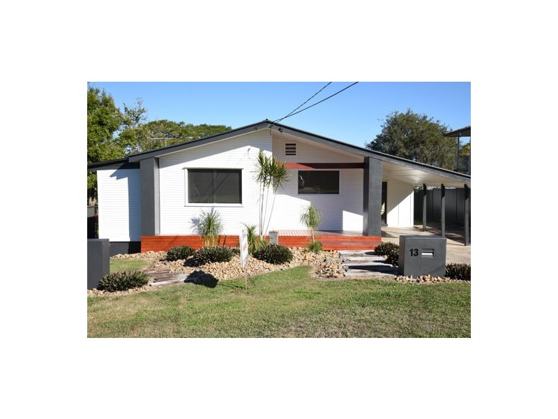 13 Edwards Street, Eastern Heights QLD 4305