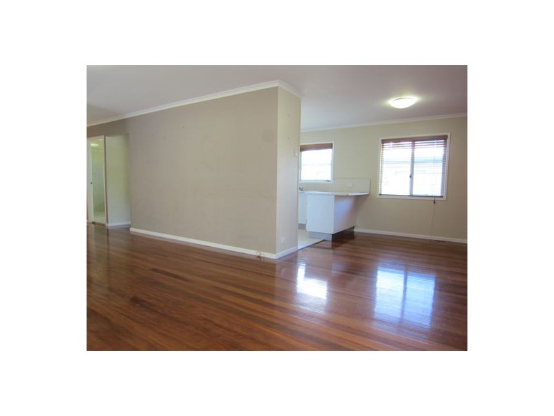 16 Tibbits Street, Bundamba QLD 4304