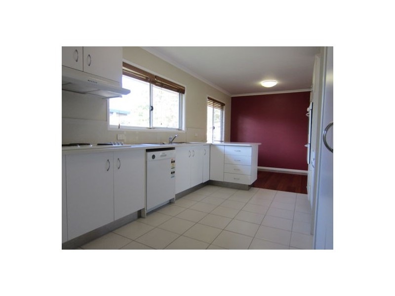 16 Tibbits Street, Bundamba QLD 4304