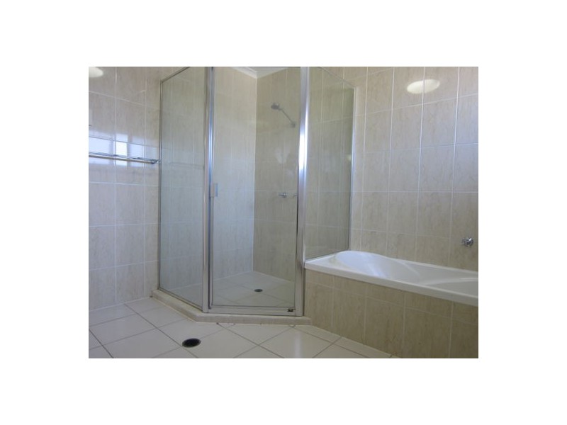 16 Tibbits Street, Bundamba QLD 4304