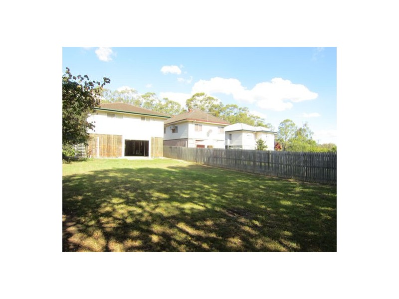 16 Tibbits Street, Bundamba QLD 4304