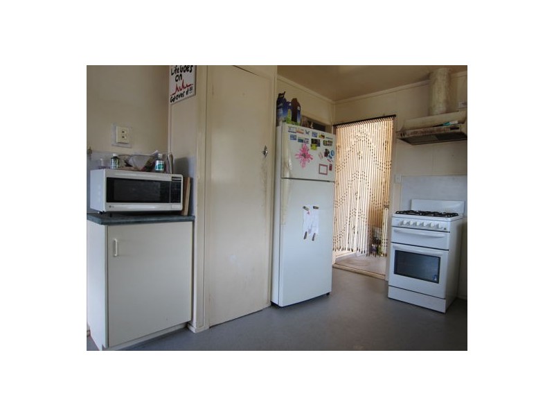 12 Wentworth Street, Leichhardt QLD 4305