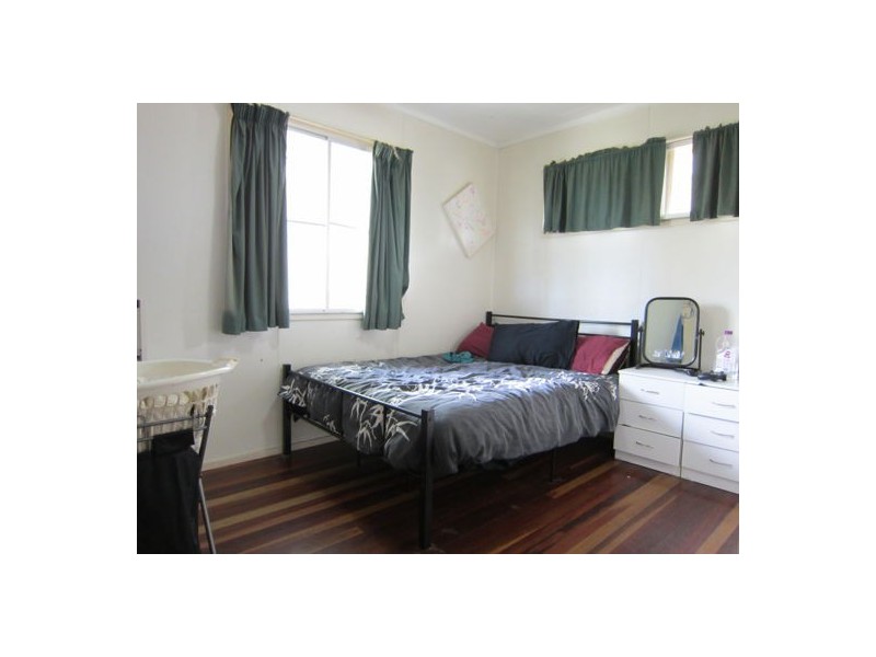 12 Wentworth Street, Leichhardt QLD 4305